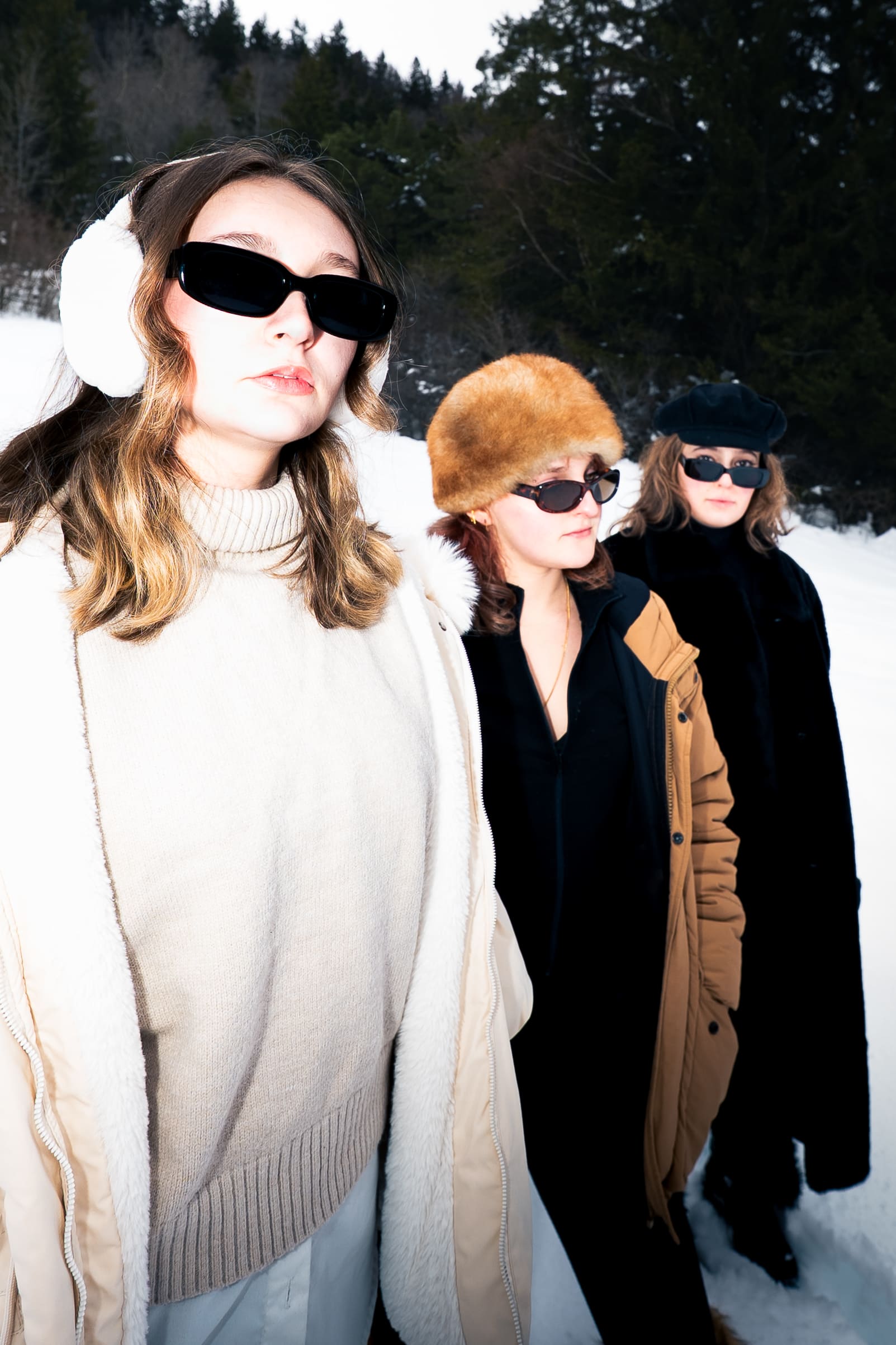 photo grand angle mode 3 copines à la neige chambéry grenoble